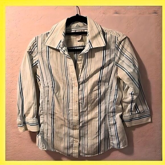 Banana Republic shirt. Size Medium.  - Picture 1 of 6